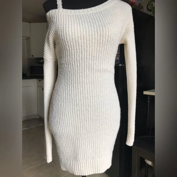 Y2K Hollister ivory sweater dress - Picture 8 of 12